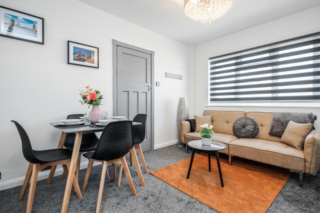 Heathrow 2-Bedroom Maisonette With Parking West Drayton  Extérieur photo